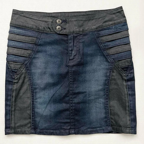 Guess premium denim skirt with zipper in back, size 27 - Picture 1 of 11